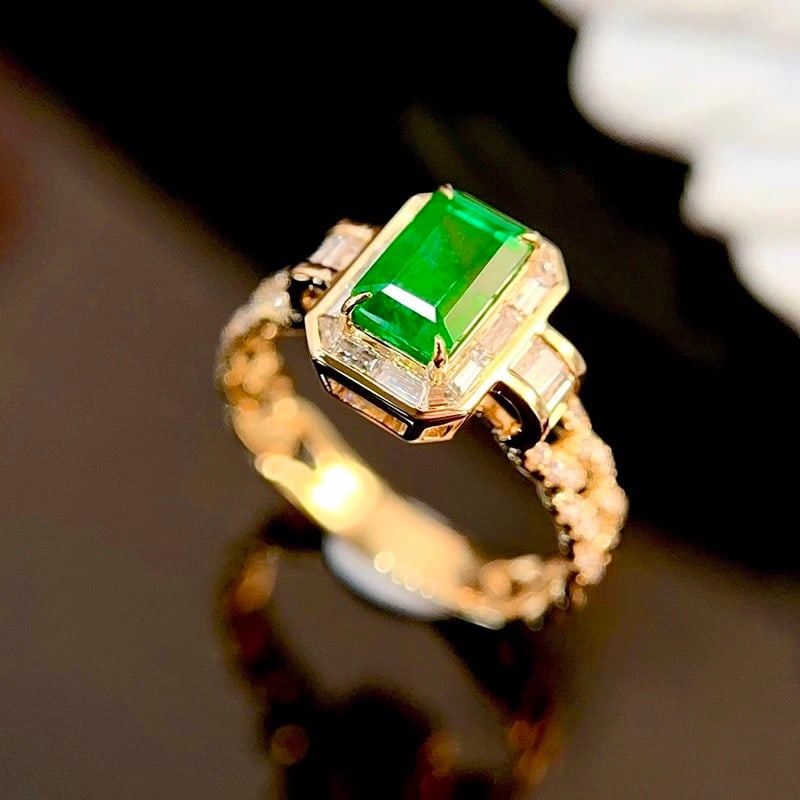 14k Gold 1.72 Ctw Vivid Green Natural Emerald & Diamond Ring (1 of 4)