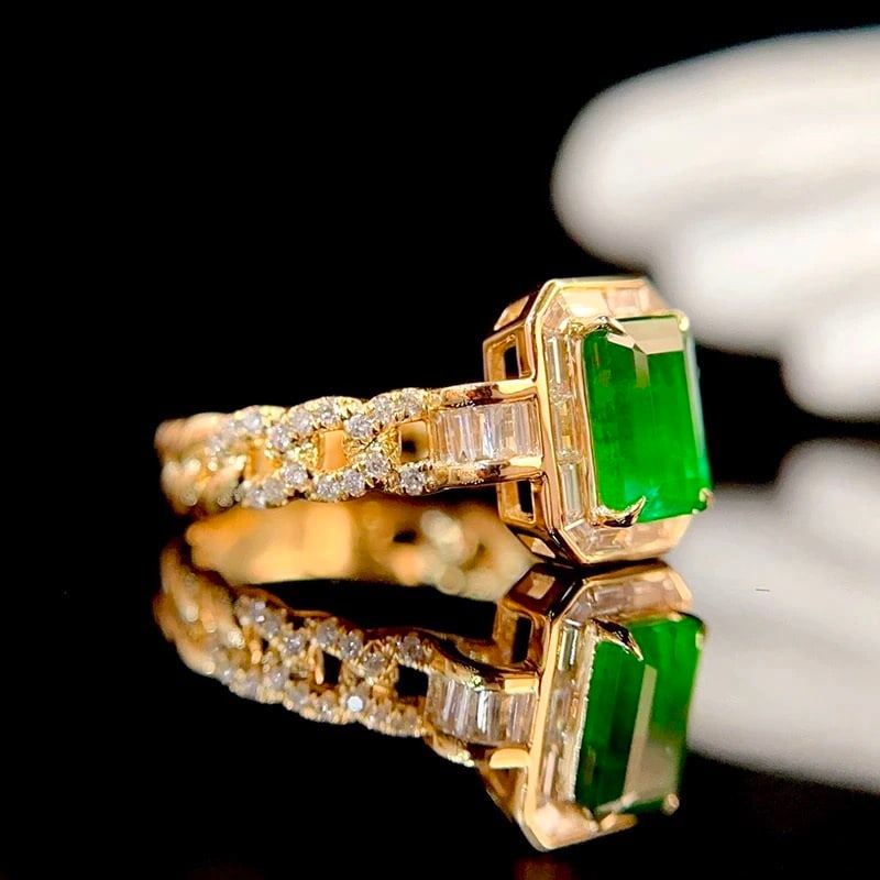 14k Gold 1.72 Ctw Vivid Green Natural Emerald & Diamond Ring - 2
