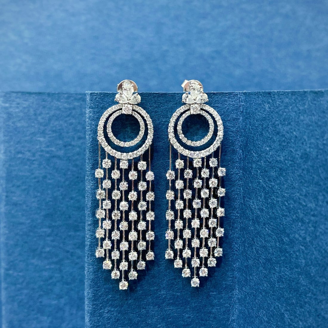 14k Gold 3 Ct Natural H Diamond Earrings: Ref:230942099 // gold content:14k gold // main gemstone:diamond // shape:multiply // carat weight:3ct // clarity grade:vs-si // color:h // treatment:natural // Condition: NewLow Estimate: