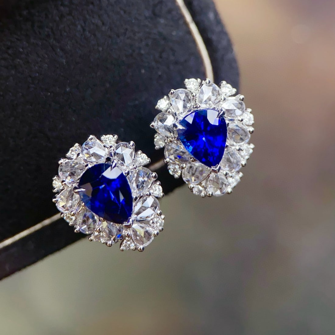 14k Gold 2.83 Ctw Natural Sapphire & Diamond Earrings: Ref:230942107 // gold content:14k gold // main gemstone:sapphire // shape:pear // carat weight:2ct // color:royal blue // treatment:natural // // adjacent gemstone 2 : diamond // shape:multiply //