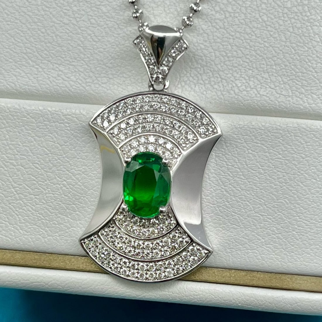14k Gold 2.00 Ct Vivid Green Natural Tsavorite & Diamond Pendant( Without Chain ) - 4