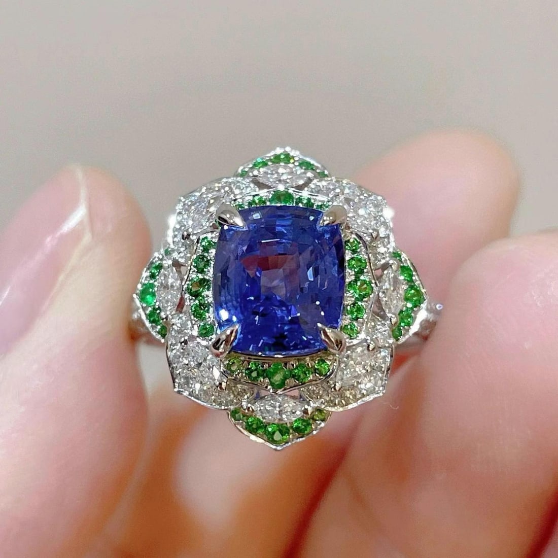 14k Gold 3.11 Ctw Natural Sapphire & Diamond Ring: Ref:230942157 // gold content:14k gold // ring size:7. 25us // // main gemstone:sapphire // shape:cushion // carat weight:2. 60ct // color:blue // treatment:natural // // adjacent gemstone 2 :