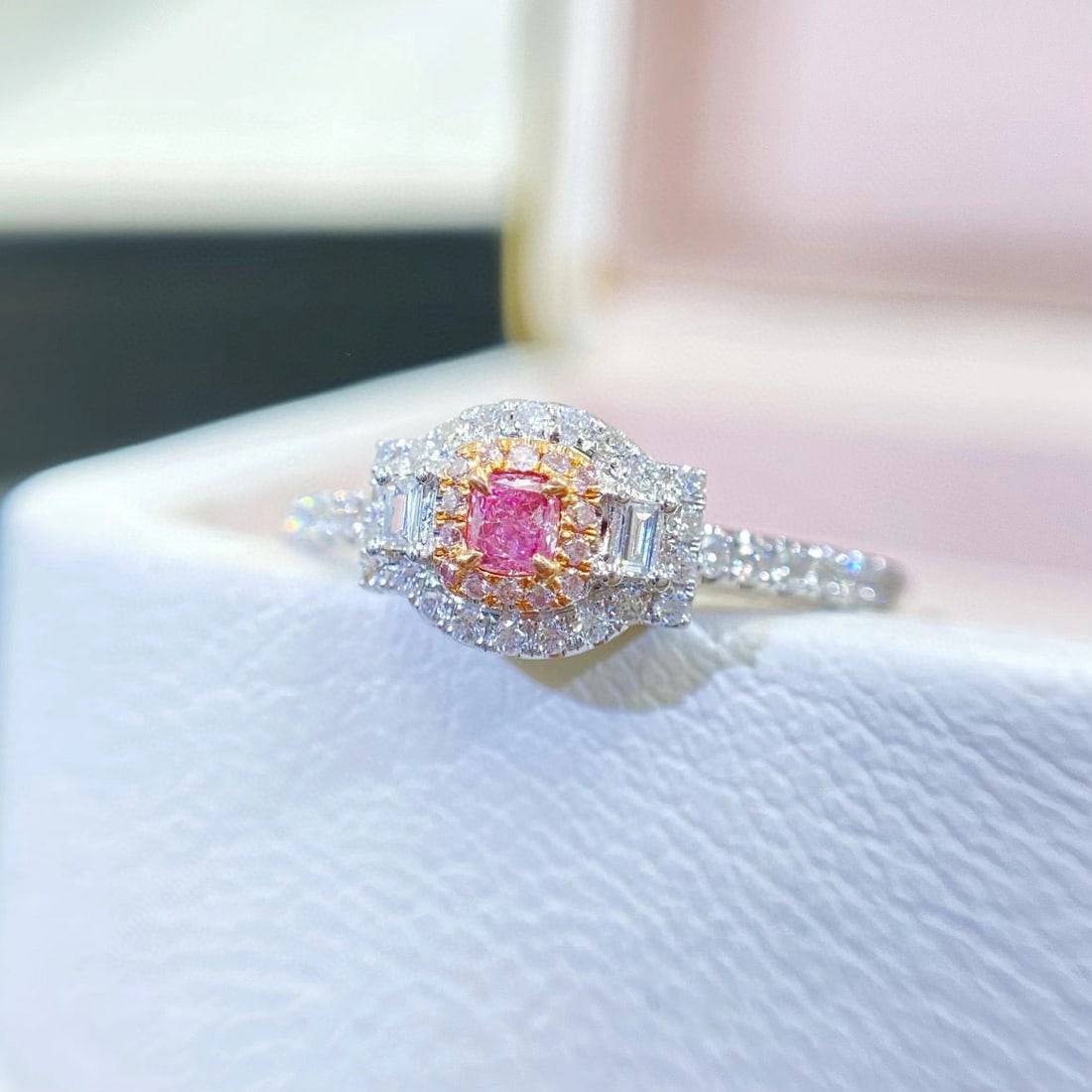 14k Gold 0.32 Ctw Natural Pink Diamond & Diamond Ring - 2