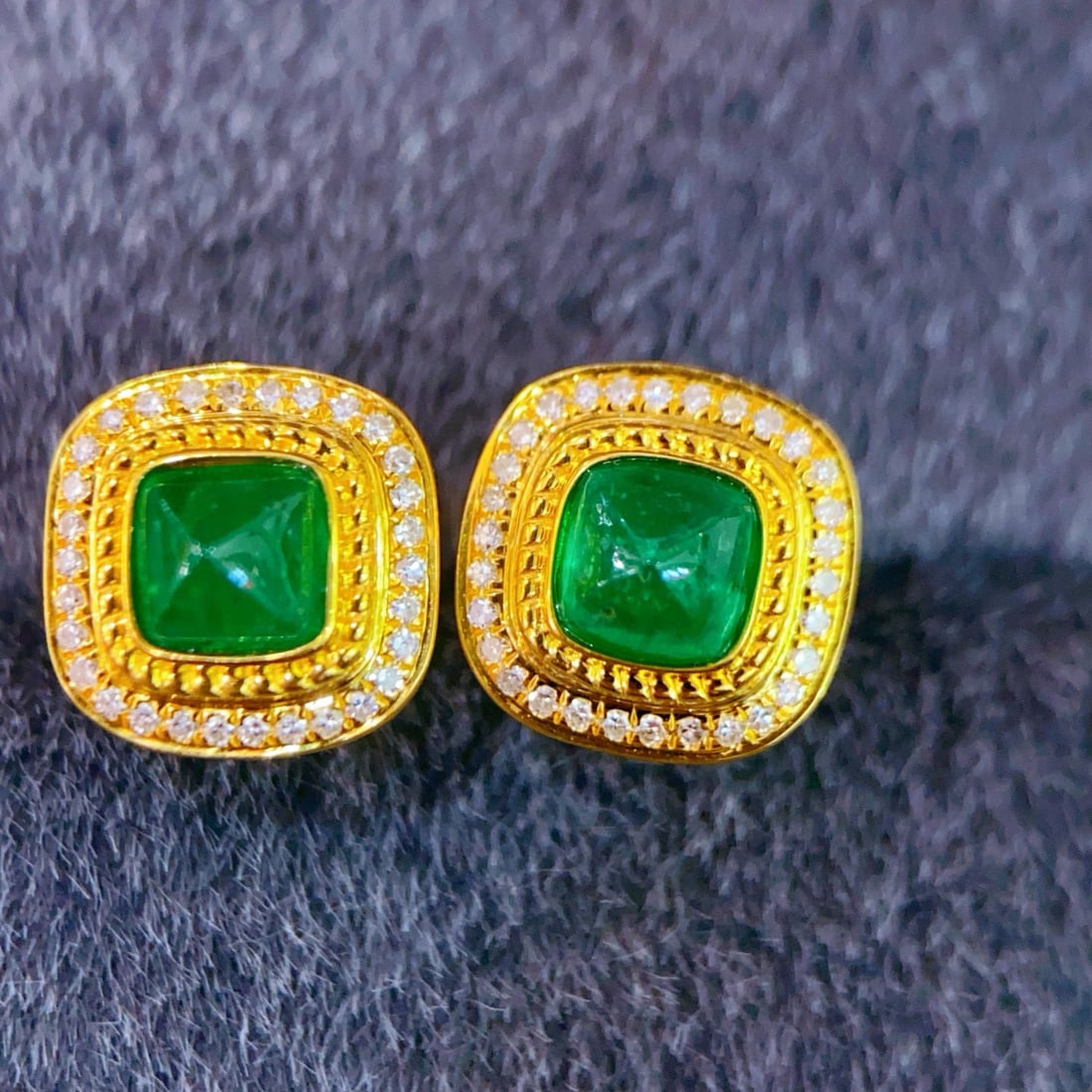 14k Gold 1 Ct Vivid Green Natural Emerald & Diamond Earrings - 3