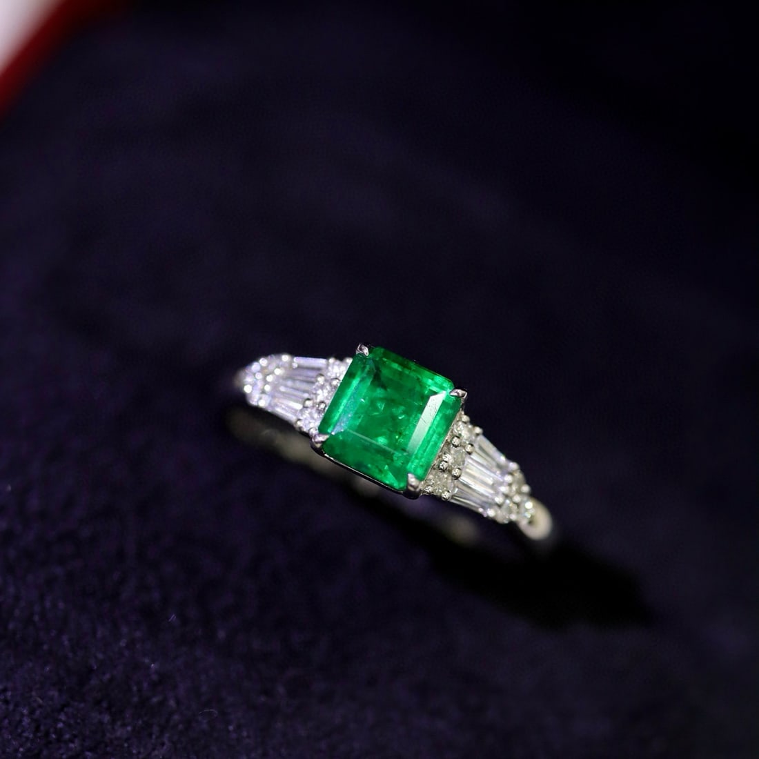 14k Gold 1.19 Ctw Vivid Green Natural Emerald & Diamond Ring - 7