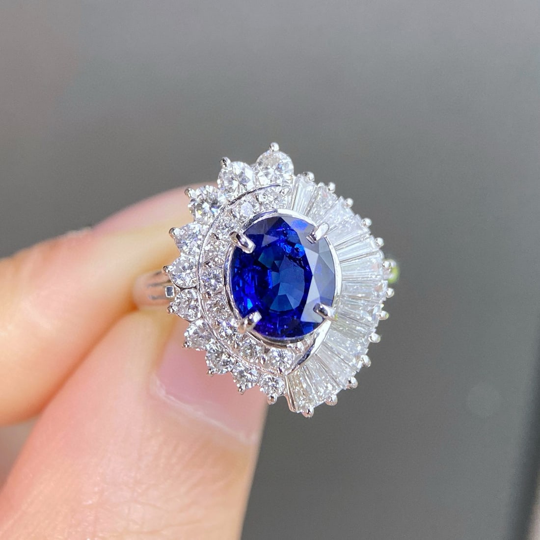 14k Gold 2.64 Ctw Natural Sapphire & Diamond Ring: Ref:230942208 // gold content:14k gold // ring size:7. 25us // // main gemstone:sapphire // shape:oval // carat weight:1. 55ct // color:royal blue // treatment:natural // // adjacent gemstone 2 :