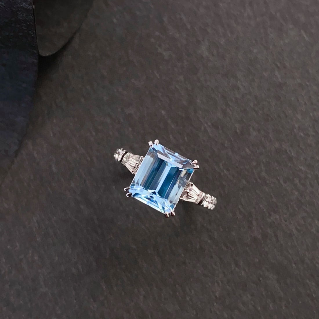 14k Gold 3.32 Ctw Natural Aquamarine & Diamond Ring - 4