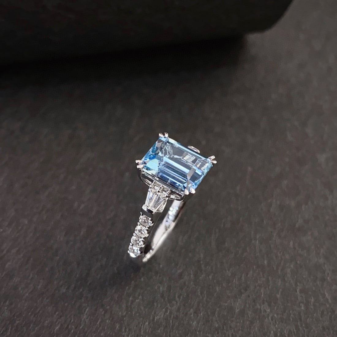 14k Gold 3.32 Ctw Natural Aquamarine & Diamond Ring - 5