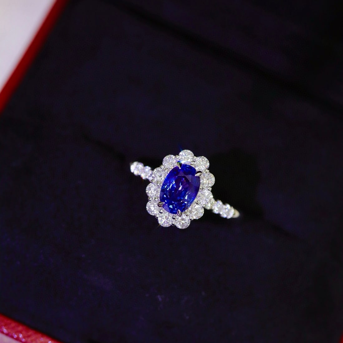 14k Gold 2.23 Ctw Vivid Blue Natural Sapphire & Diamond Ring - 2