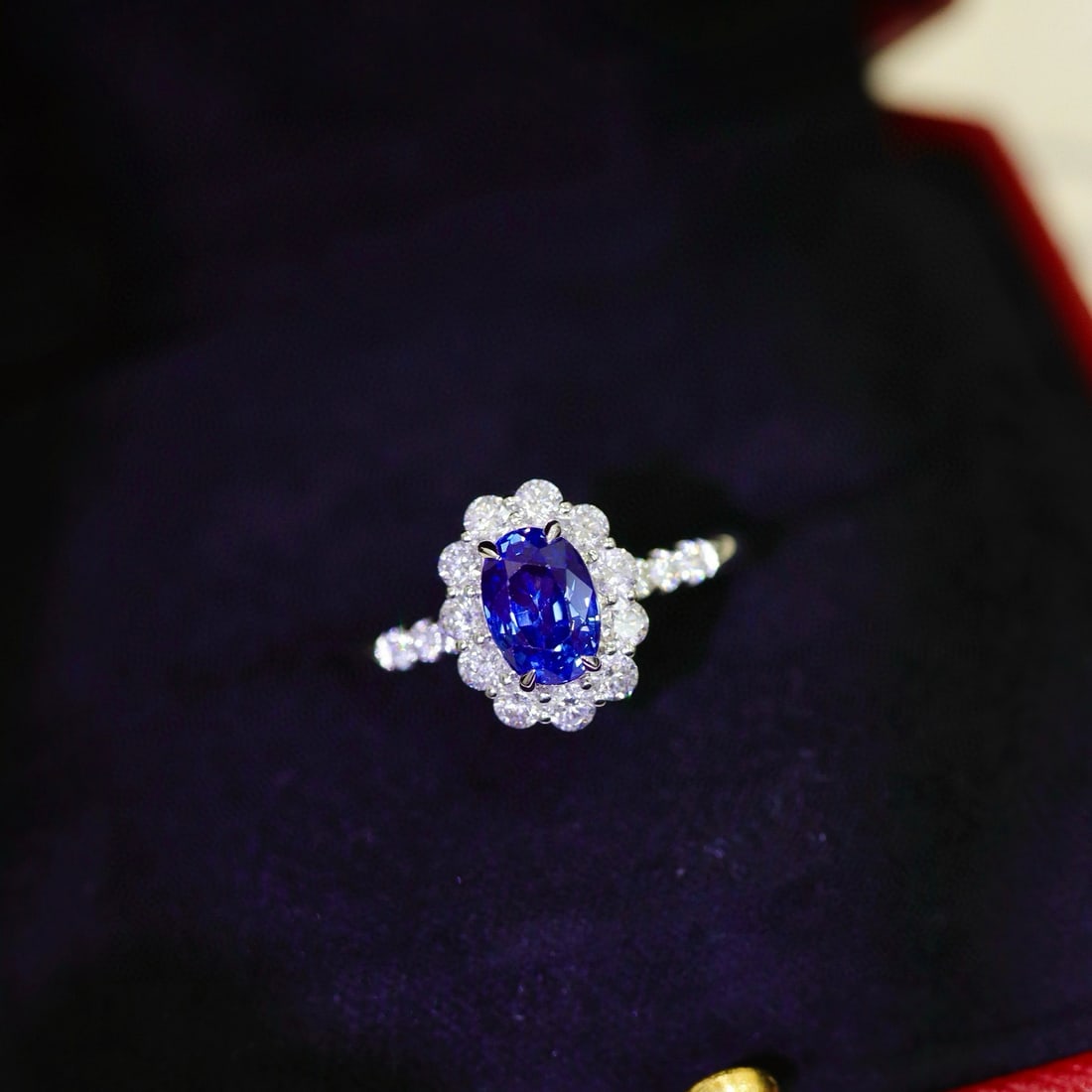 14k Gold 2.23 Ctw Vivid Blue Natural Sapphire & Diamond Ring - 4