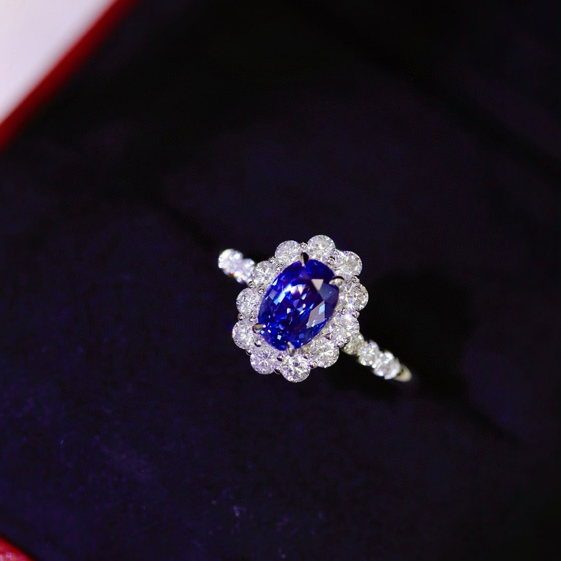 14k Gold 2.23 Ctw Vivid Blue Natural Sapphire & Diamond Ring - 5