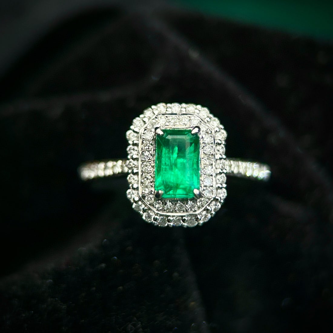 14k Gold 1.48 Ctw Vivid Green Natural Emerald & Diamond Ring (1 of 6)