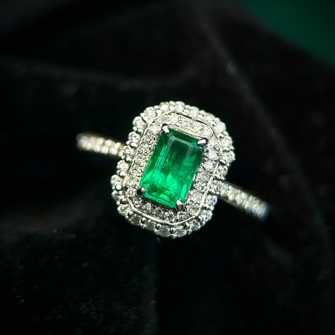 14k Gold 1.48 Ctw Vivid Green Natural Emerald & Diamond Ring - 6