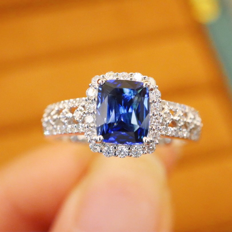 14k Gold 1.37 Ctw Natural Sapphire & Diamond Ring: Ref:230942242 // gold content:14k gold // ring size:7. 25us // // main gemstone:sapphire // shape:cushion // carat weight:1. 05ct // color:royal blue // treatment:natural // // adjacent gemstone 2