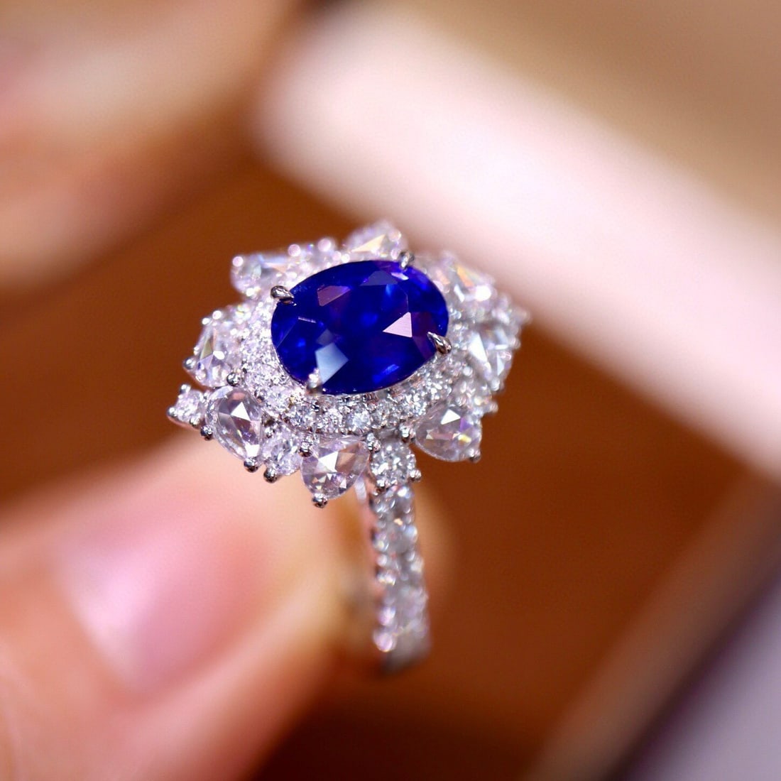 14k Gold 1.90 Ctw Vivid Blue Natural Sapphire & Diamond Ring - 5