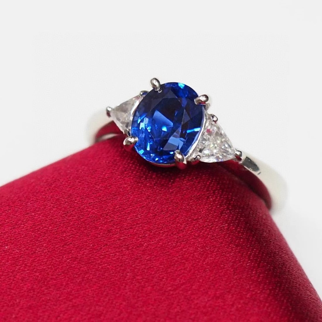 14k Gold 2.50 Ctw Natural Sapphire & Diamond Ring - 3