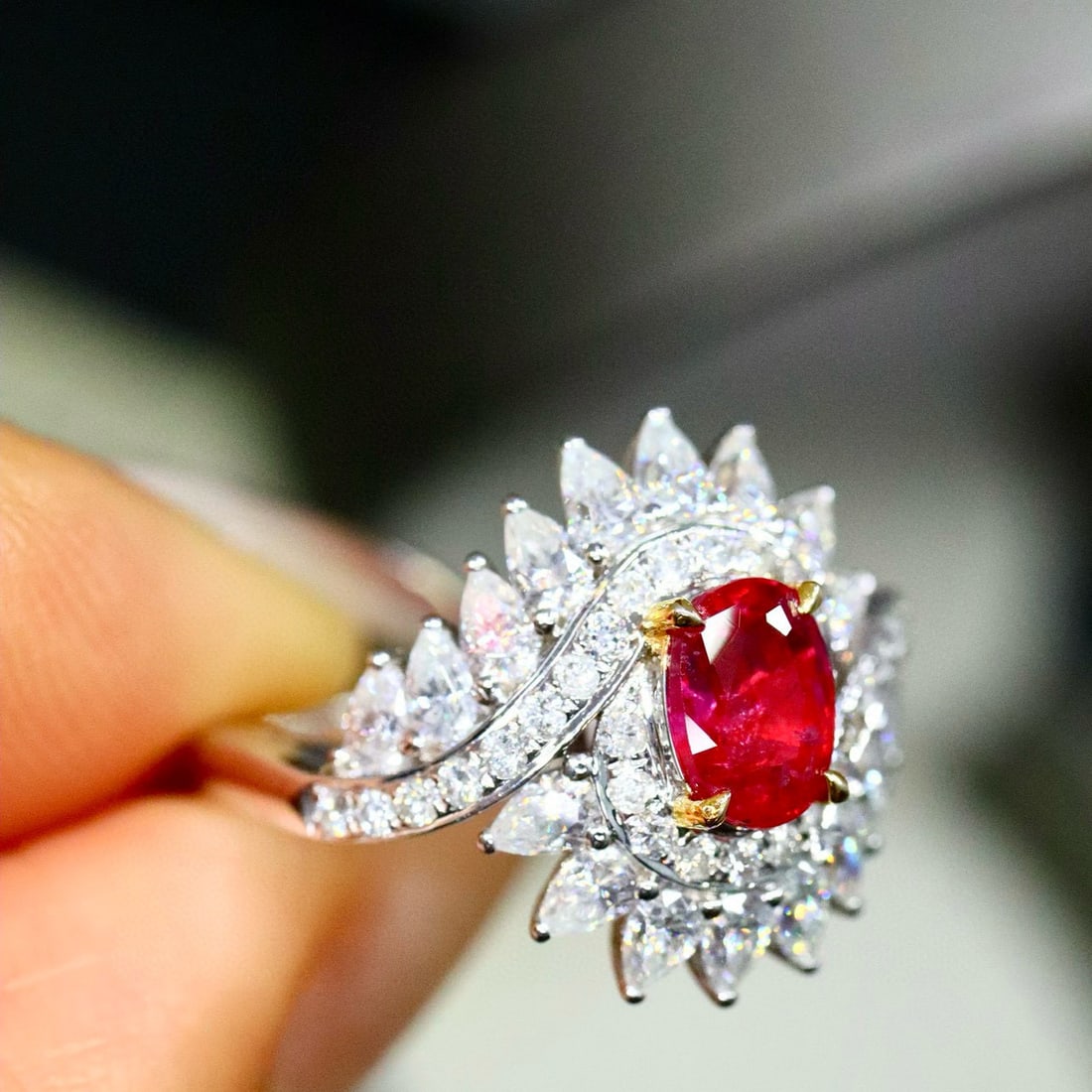 14k Gold 1.08 Ctw Vivid Red Natural Ruby & Diamond Ring - 3