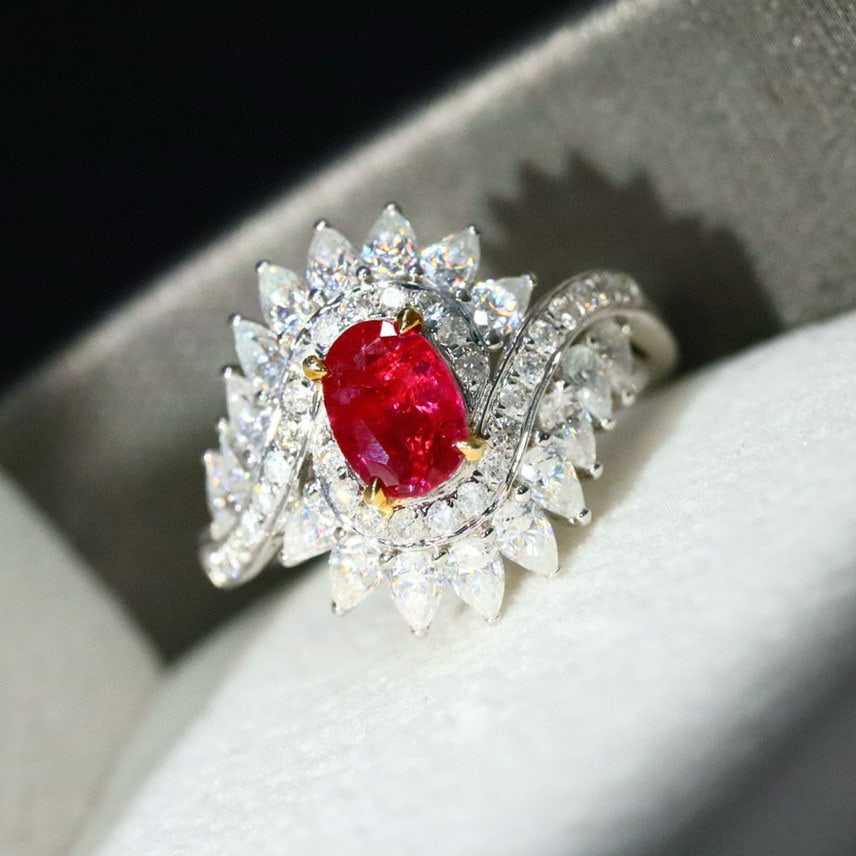 14k Gold 1.08 Ctw Vivid Red Natural Ruby & Diamond Ring - 5