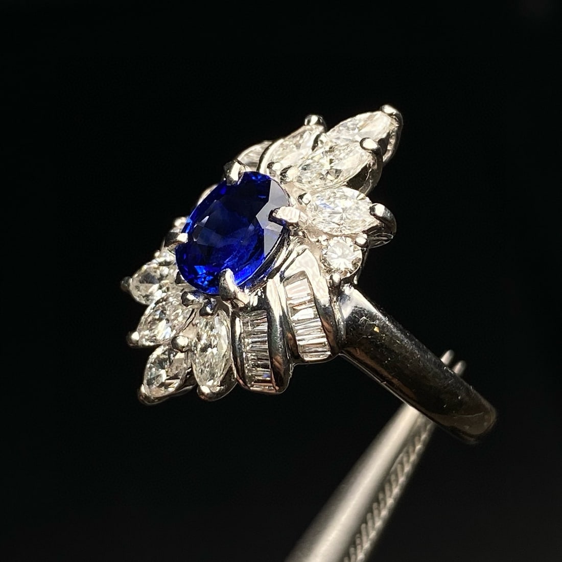 14k Gold 2.22 Ctw Vivid Blue Natural Sapphire & Diamond Ring - 5