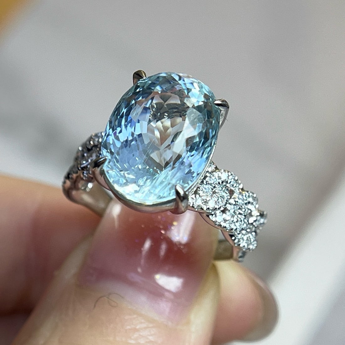 14k Gold 7.73 Ctw Natural Aquamarine & Diamond Ring - 5