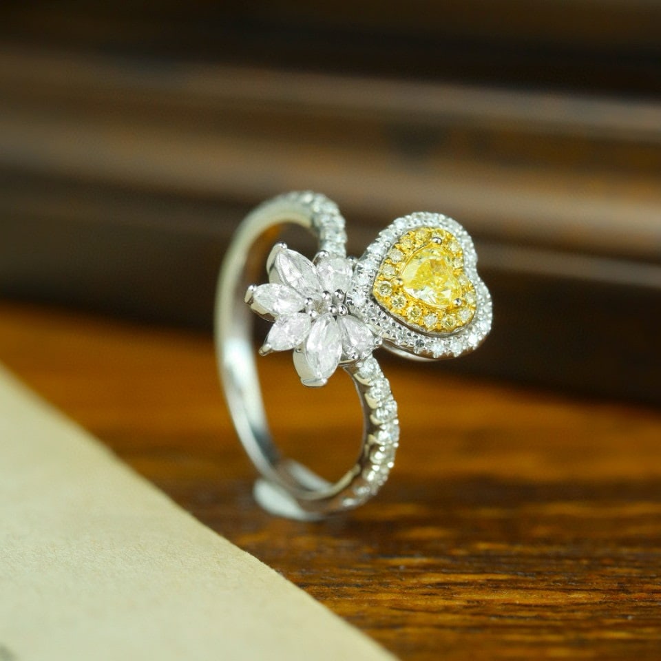 14k Gold 0.86 Ctw Natural Yellow Diamond & Diamond Ring - 2