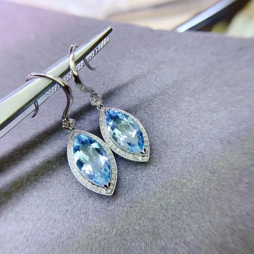 14k Gold 5.3 Ct Natural Aquamarine & Diamond Earrings - 2