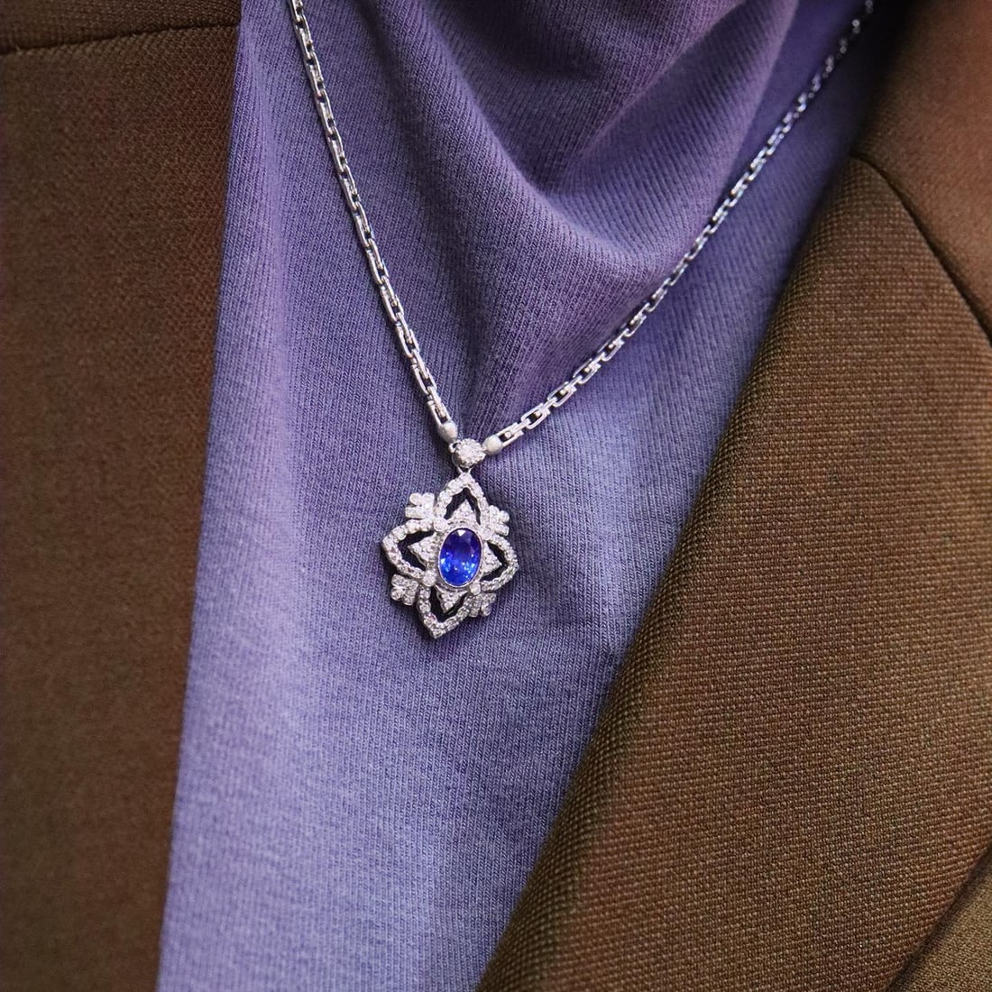 14k Gold 1.71 Ctw Vivid Blue Natural Sapphire & Diamond Necklace - 4