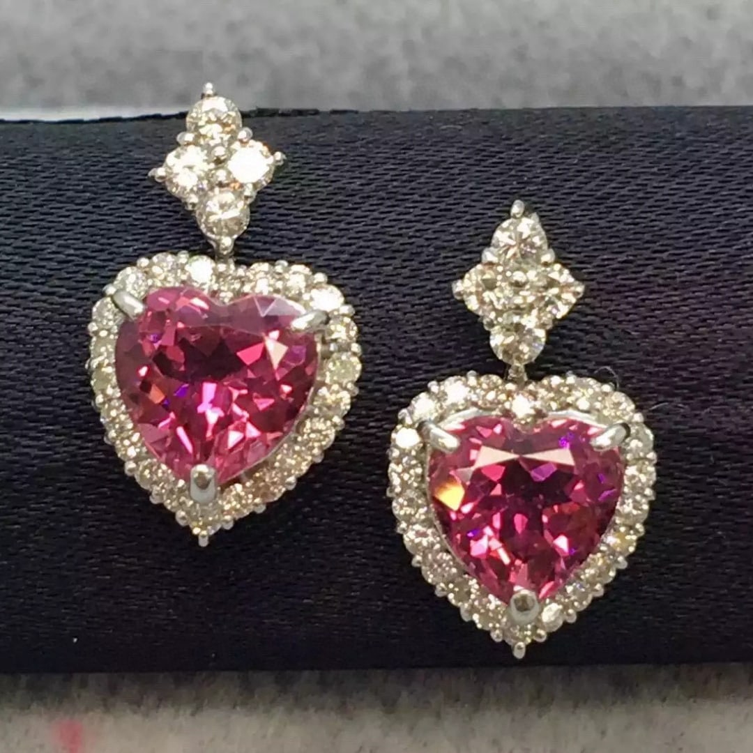 14k Gold 2.2 Ctw Natural Tourmaline & Diamond Earrings: Ref:230942309 // gold content:14k gold // main gemstone:tourmaline // shape:heart // carat weight:1. 8ct // color:red // treatment:natural // // adjacent gemstone 2 : diamond // shape:round //