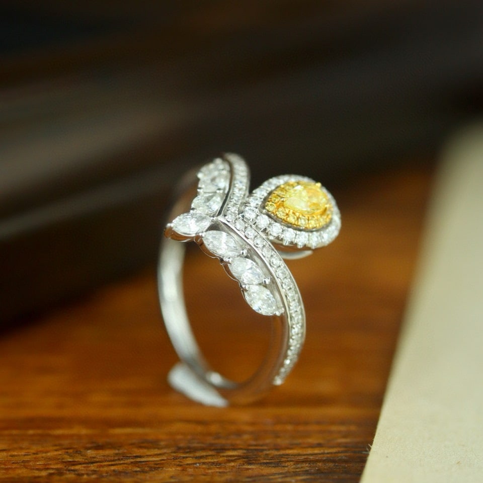 14k Gold 0.67 Ctw Natural Yellow Diamond & Diamond Ring - 2