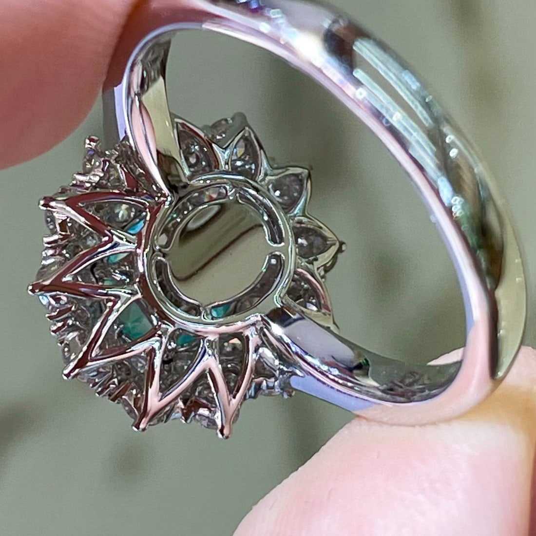 14k Gold 2.07 Ctw Natural Paraiba Tourmaline & Diamond Ring - 5