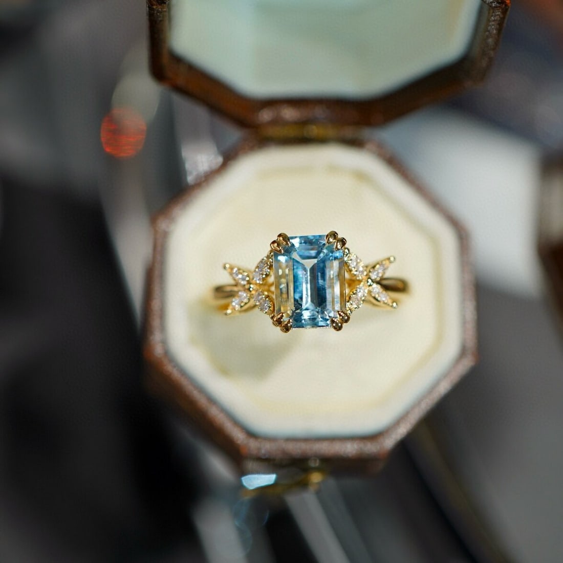 14k Gold 1.5 Ct Natural Aquamarine & Diamond Ring (1 of 6)