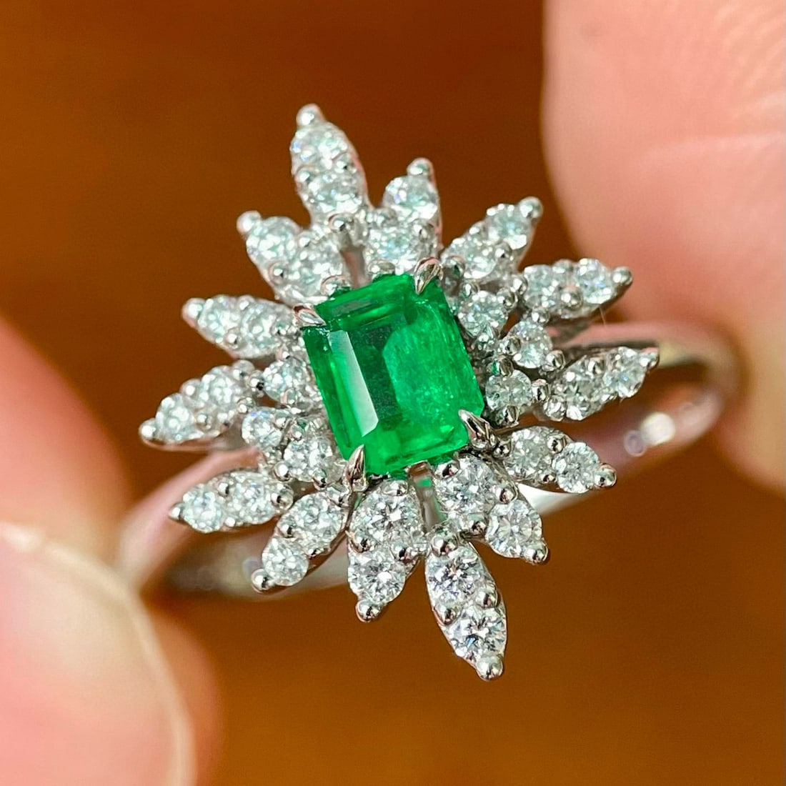 14k Gold 0.73 Ctw Vivid Green Natural Emerald & Diamond Ring: Ref:230942352 // gold content:14k gold // ring size:7. 25us // // main gemstone:emerald // shape:octagonal // carat weight:0. 36ct // color:vivid green // treatment:natural // // adjacent gemstone