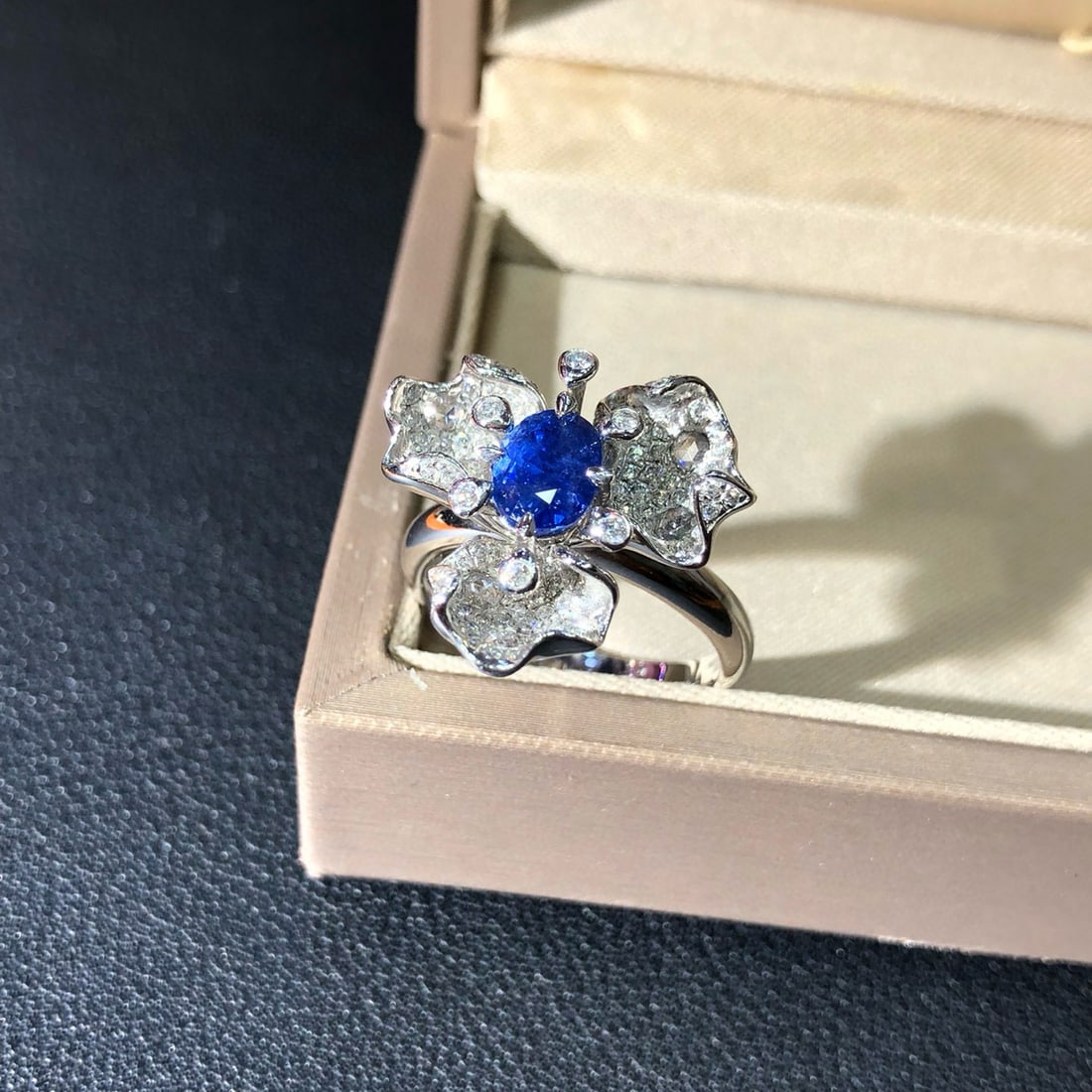 14k Gold 2.18 Ctw Natural Sapphire & Diamond & Flowers Ring - 6
