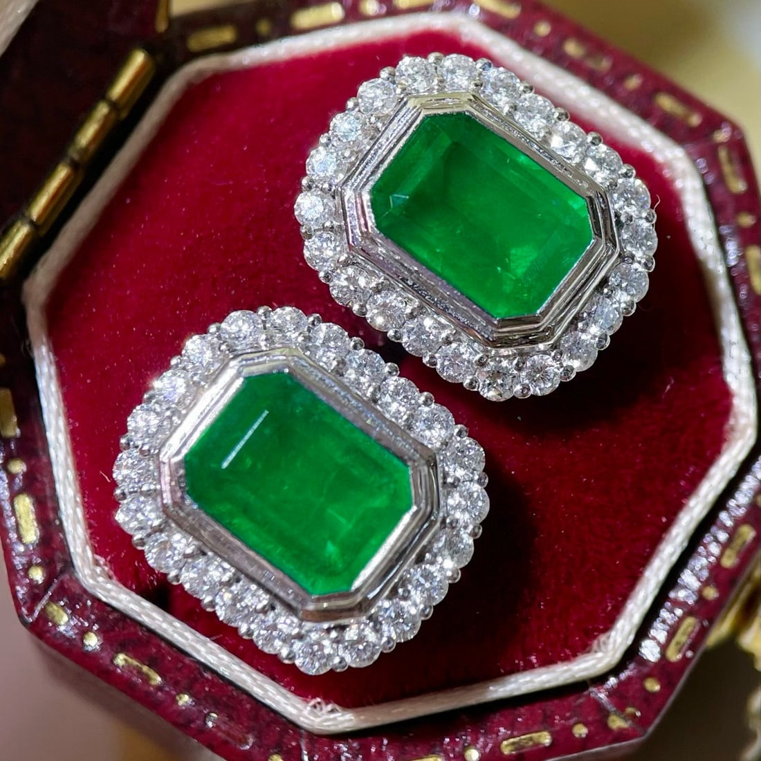 14k Gold 2.82 Ctw Vivid Green Natural Emerald & Diamond Earrings - 2