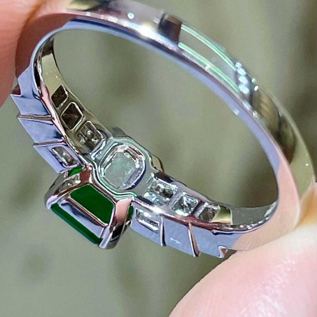 14k Gold 1.67 Ctw Vivid Green Natural Emerald & Diamond Ring - 5