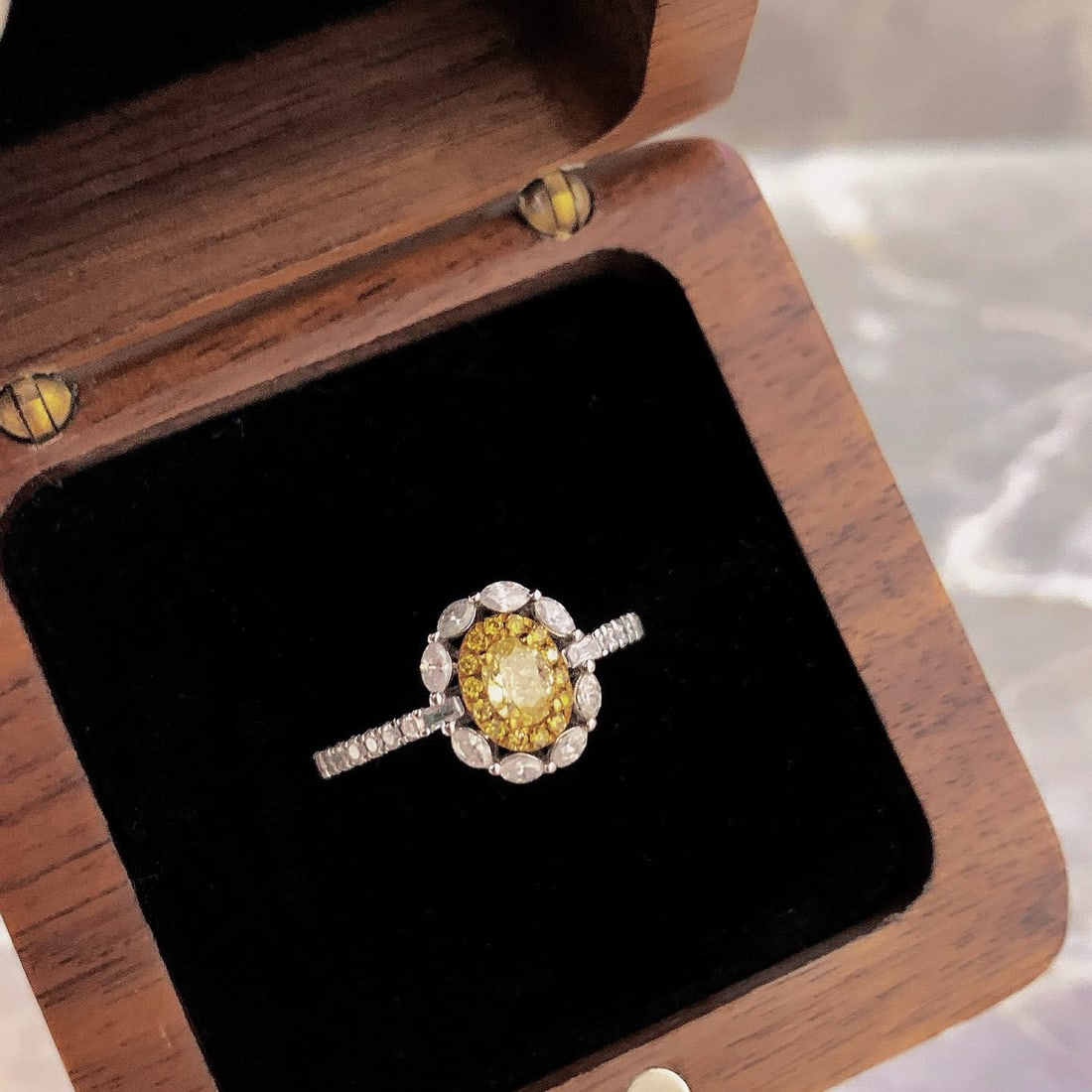 14k Gold 0.28 Ct Natural Yellow Diamond & Diamond Ring - 4