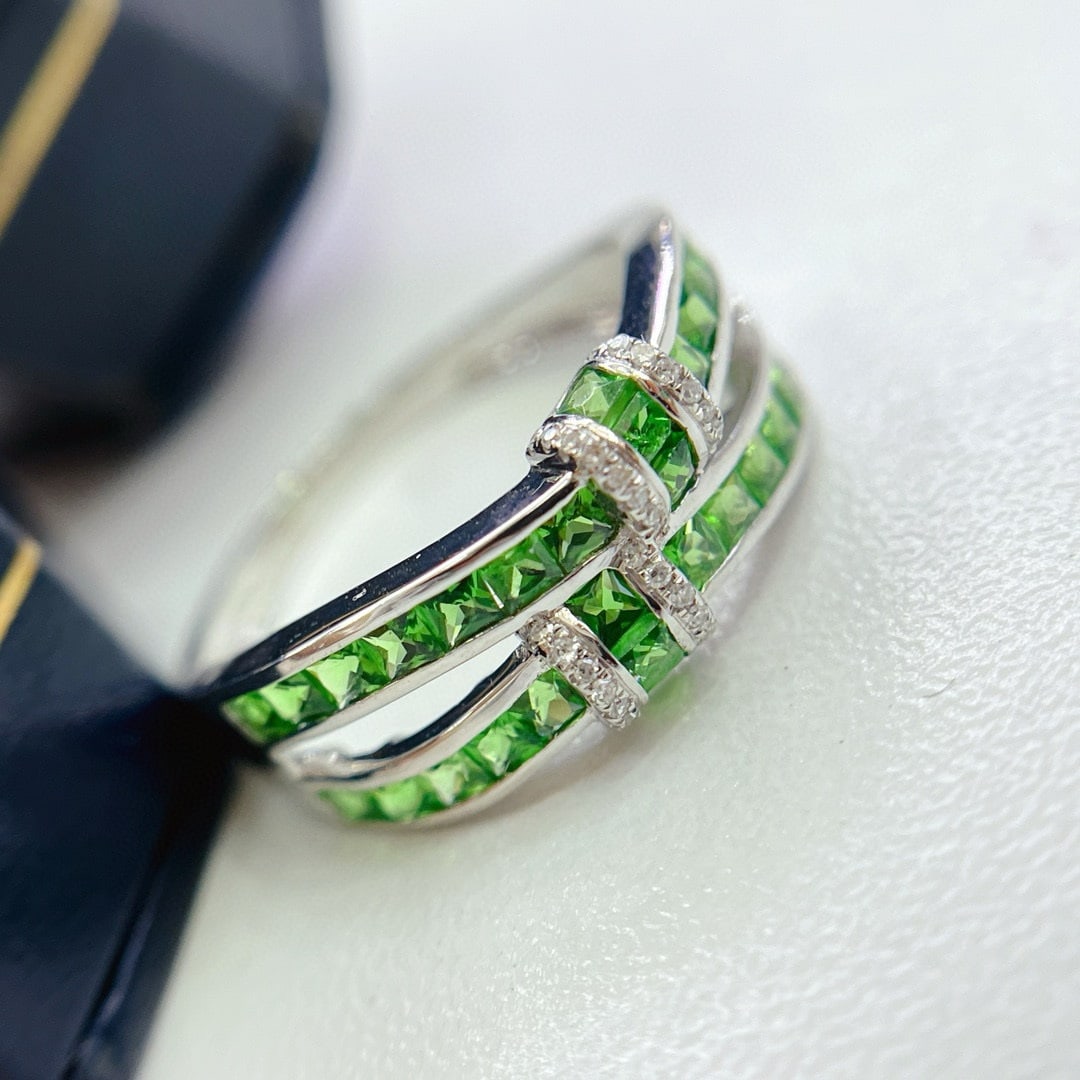 14k Gold 1.50 Ct Natural Tsavorite & Diamond Ring - 2