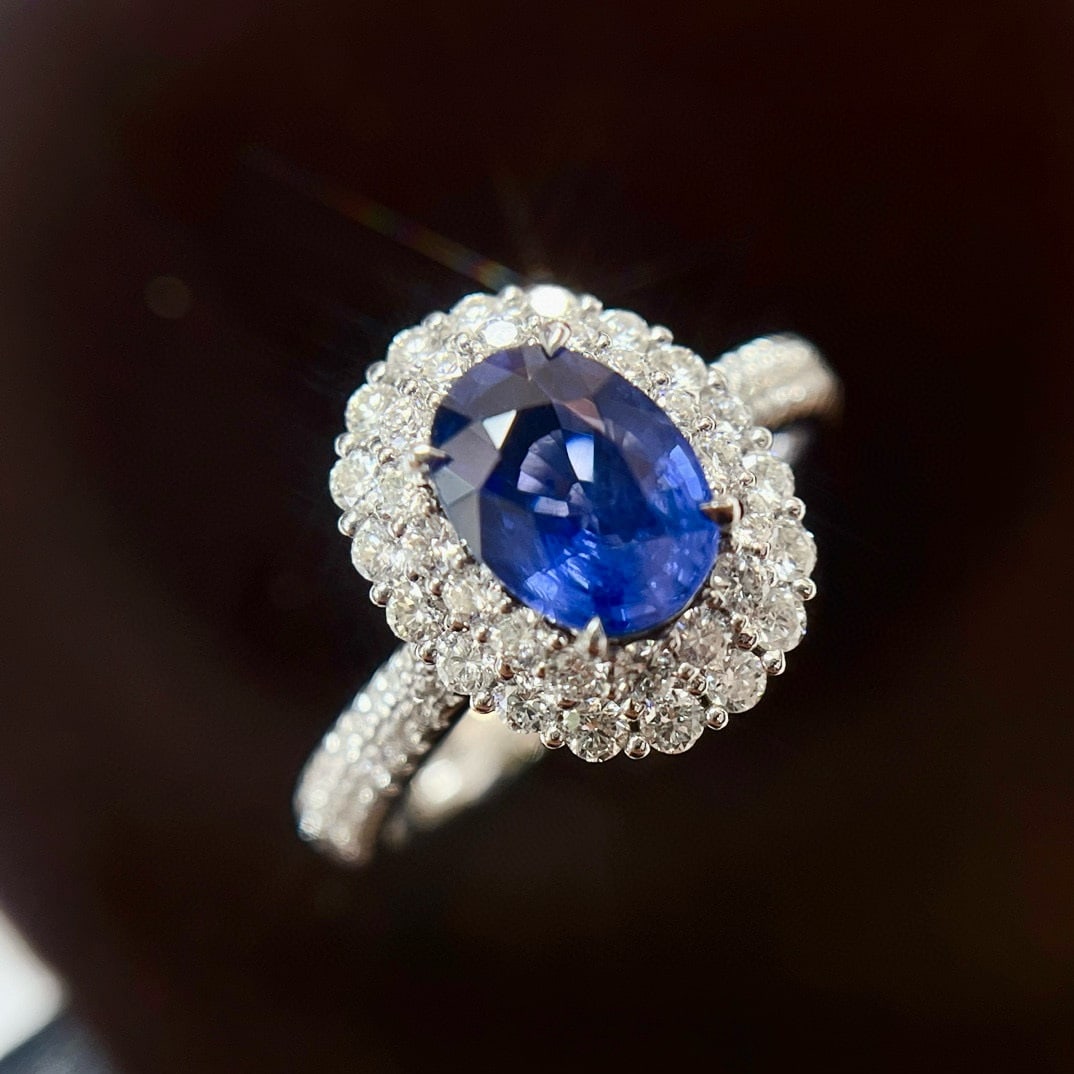 14k Gold 2.33 Ctw Vivid Blue Natural Sapphire & Diamond Ring - 4