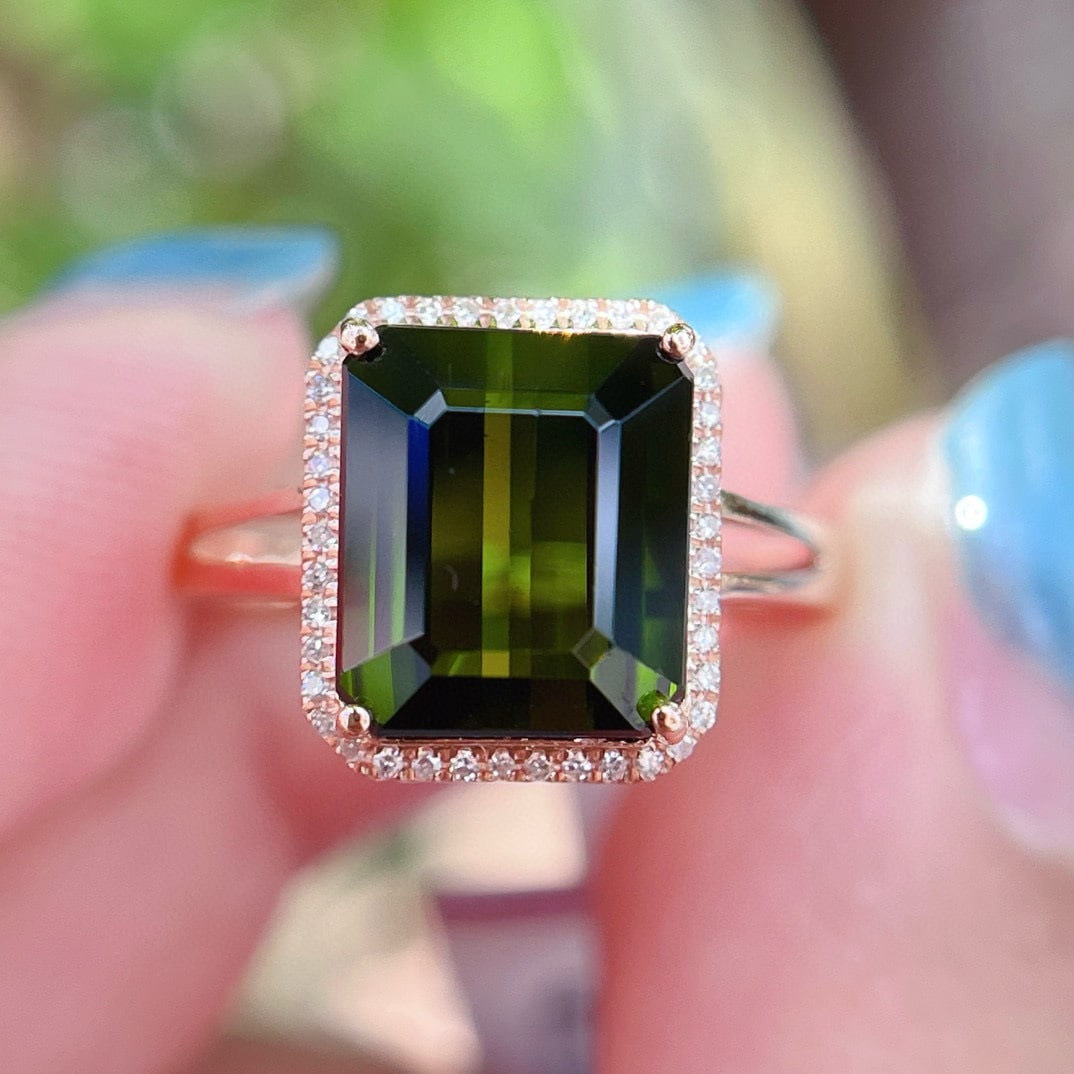 14k Gold 5.45 Ct Natural Tourmaline & Diamond Ring: Ref:230942419 // gold content:14k gold // ring size:7. 25us // // main gemstone:tourmaline // shape:octagonal // carat weight:5. 45ct // color:green // treatment:natural // // adjacent gemstone 2