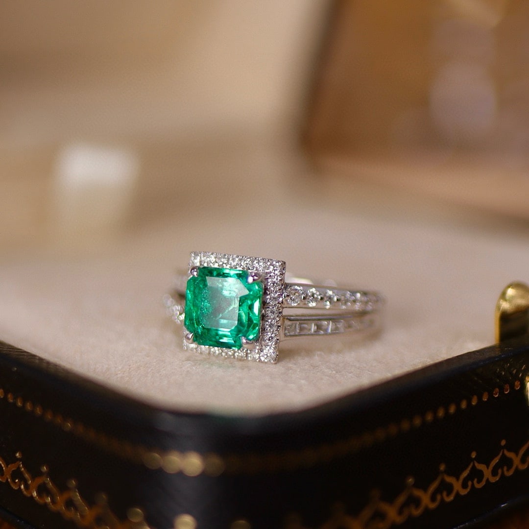 14k Gold 1.78 Ctw Natural Emerald & Diamond Ring - 2