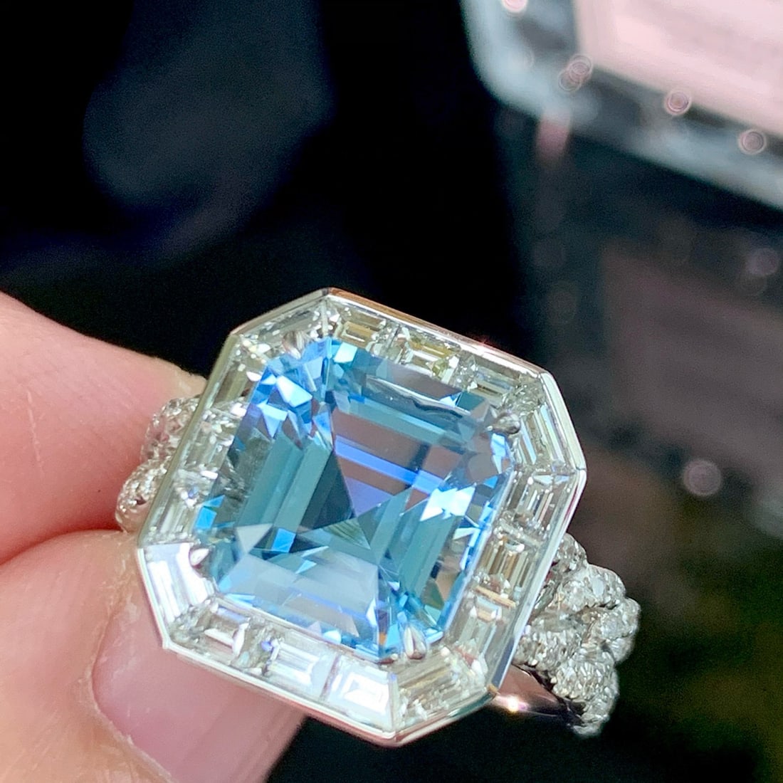 14k Gold 4.99 Ctw Natural Aquamarine & Diamond Ring - 3