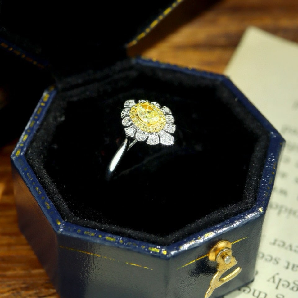 14k Gold 0.33 Ctw Natural Yellow Diamond & Diamond Ring - 2