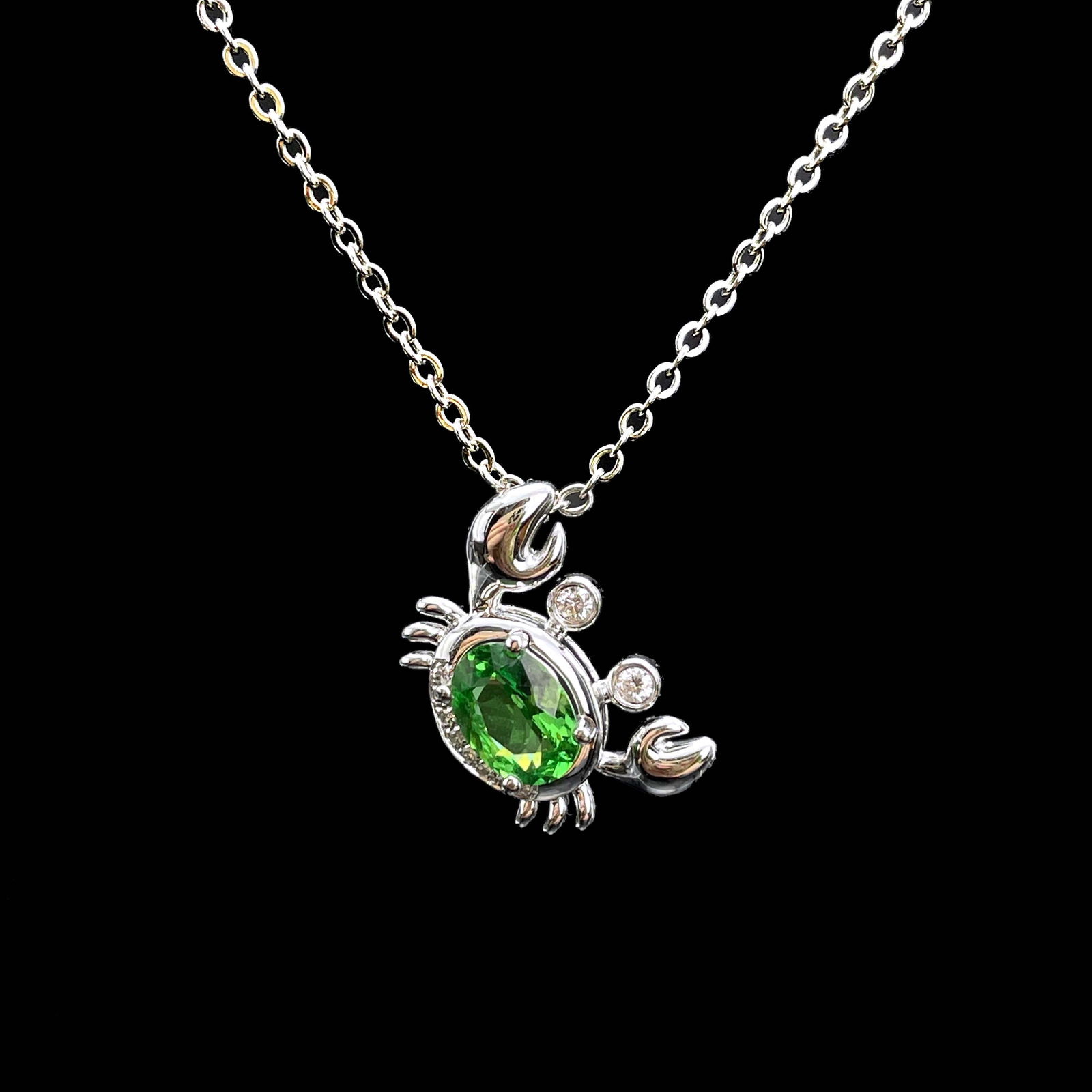 14k Gold 0.78 Ctw Natural Tsavorite & Diamond Pendant( Without Chain ): Ref:230943358 // gold content:14k gold // main gemstone:tsavorite // shape:oval // carat weight:0. 7ct // color:green // treatment:natural // // adjacent gemstone 2 : diamond // shape:round //