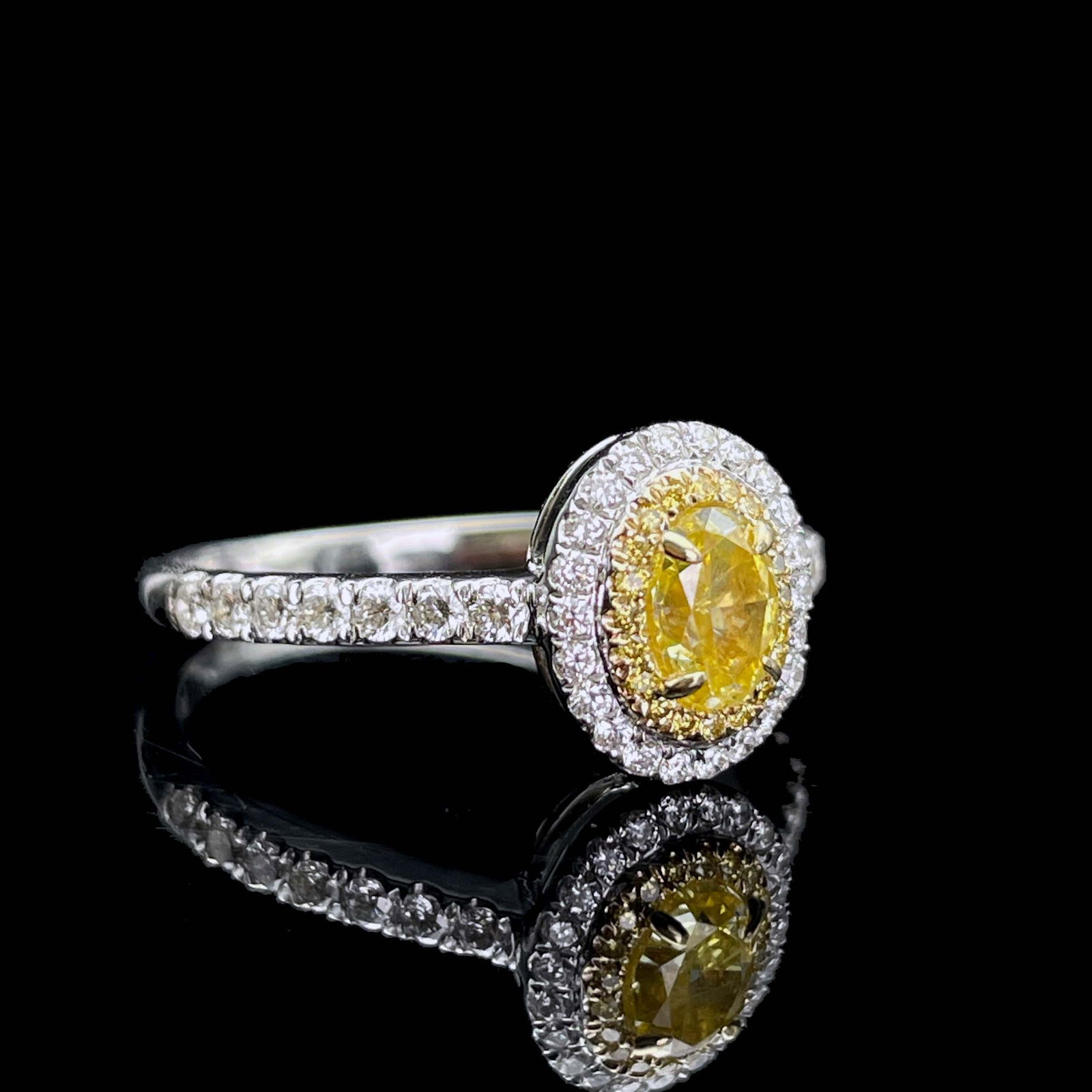 14k Gold 0.77 Ctw Natural Yellow Diamond & Diamond Ring - 2