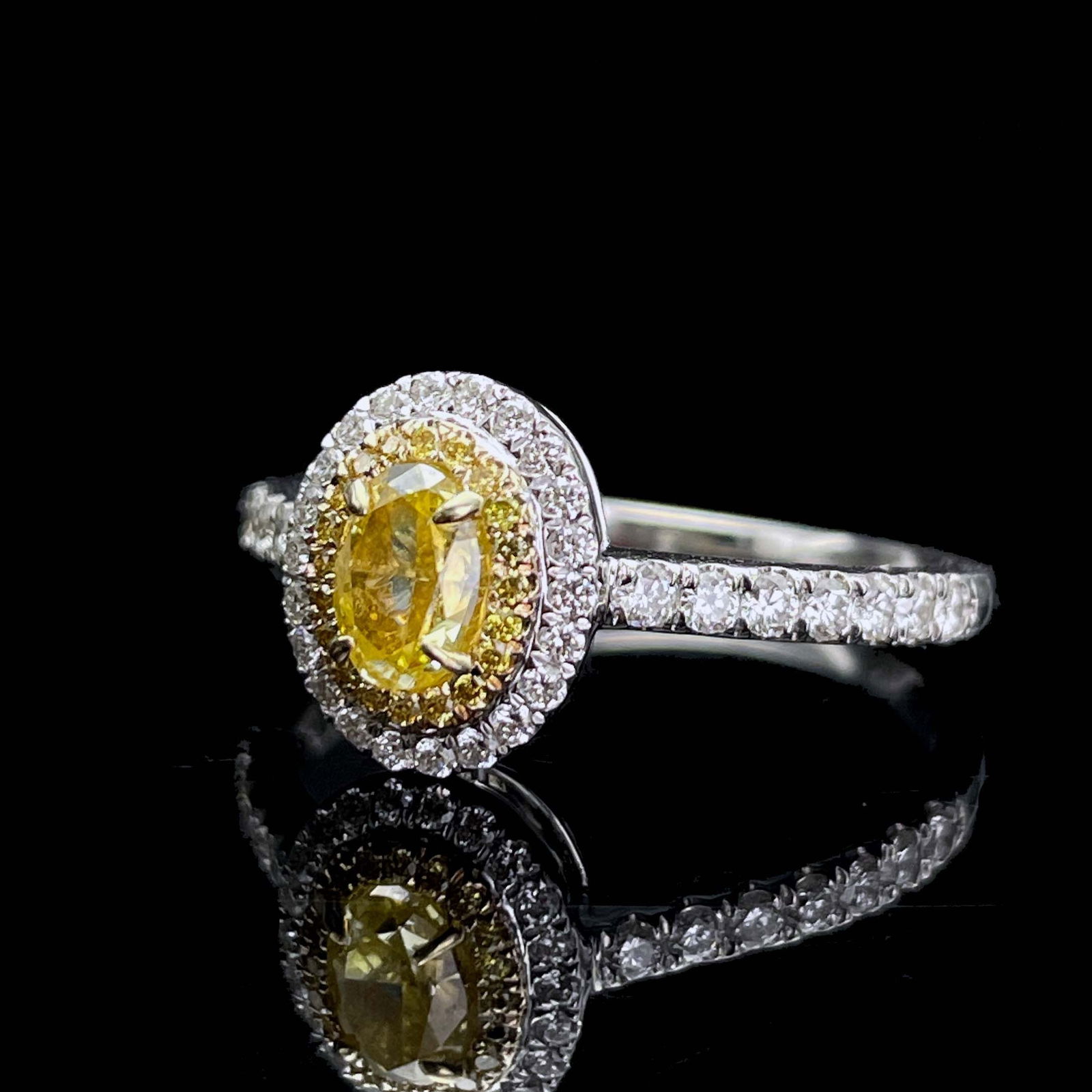 14k Gold 0.77 Ctw Natural Yellow Diamond & Diamond Ring - 3