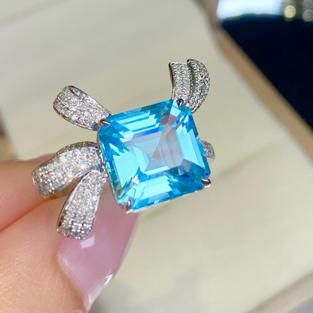 14k Gold 4.9 Ct Natural Aquamarine & Diamond Ring - 3