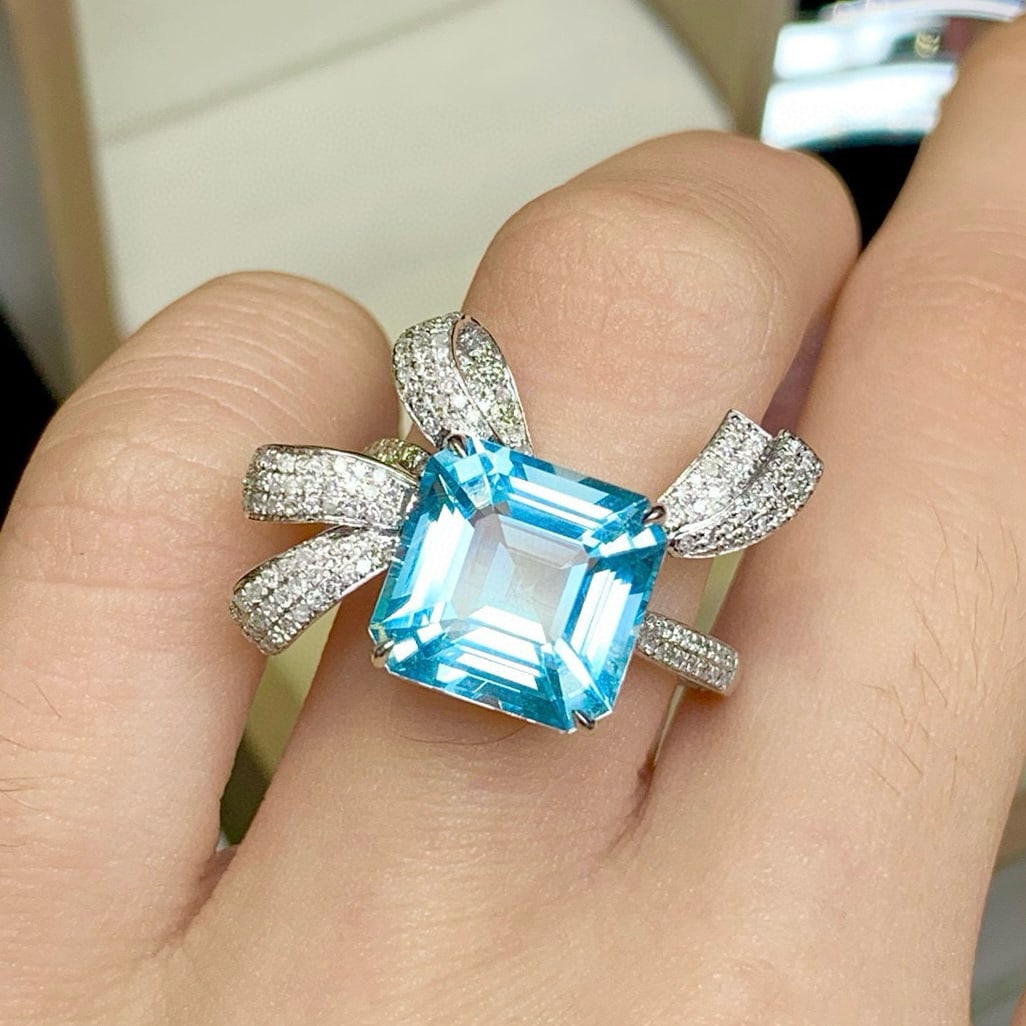 14k Gold 4.9 Ct Natural Aquamarine & Diamond Ring - 5