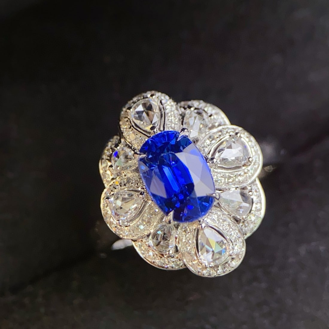 14k Gold 2.69 Ctw Vivid Blue Natural Sapphire & Diamond Ring - 3