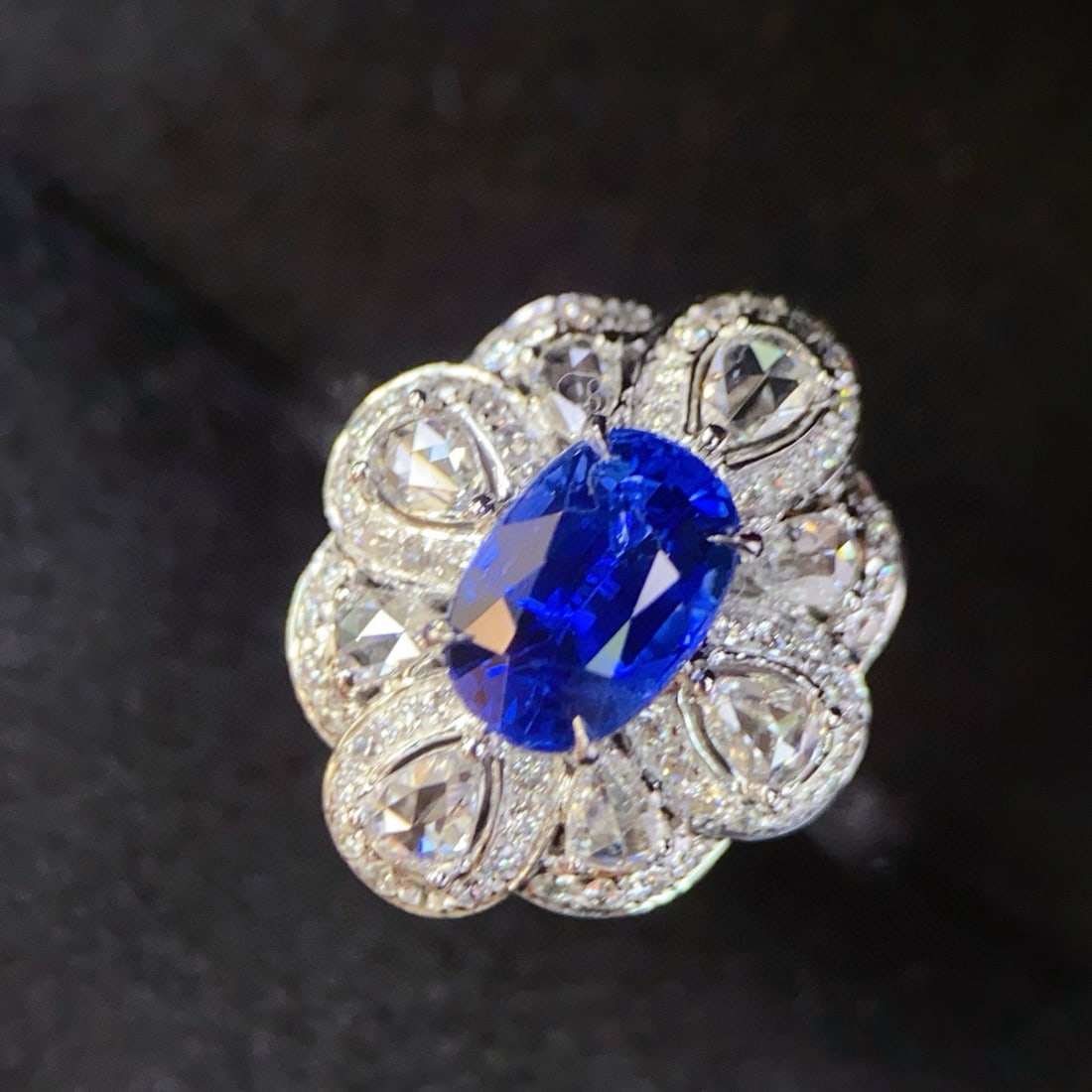 14k Gold 2.69 Ctw Vivid Blue Natural Sapphire & Diamond Ring - 4