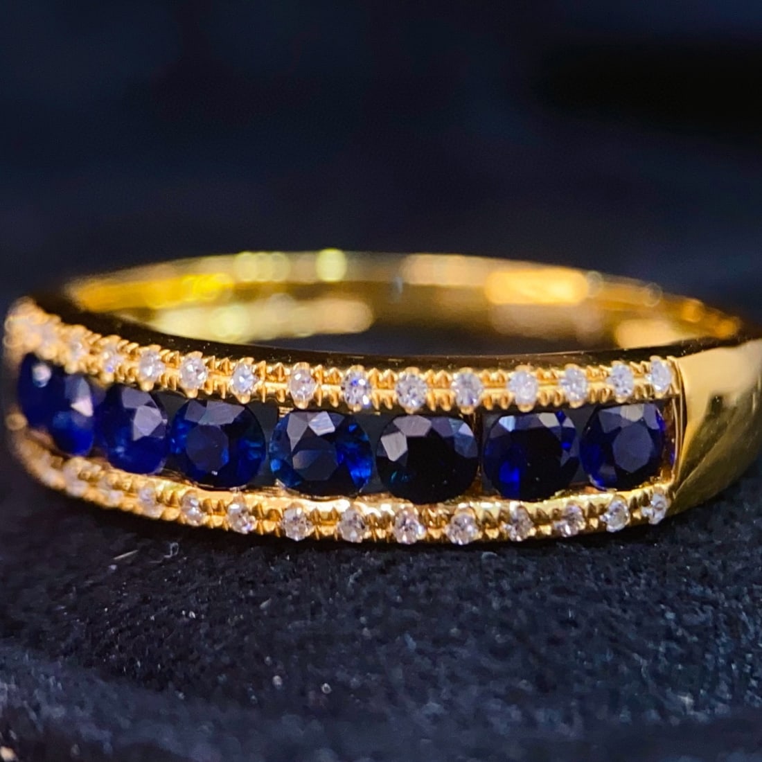 14k Gold 0.8 Ct Vivid Blue Natural Sapphire & Diamond Ring - 3